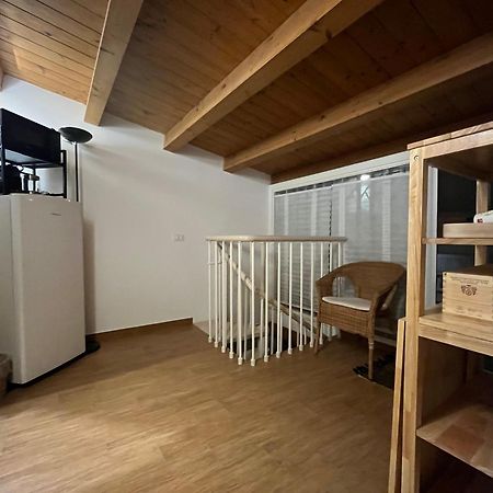 Maquedino Holiday Home & Terrace - Cozy Central Loft パレルモ エクステリア 写真