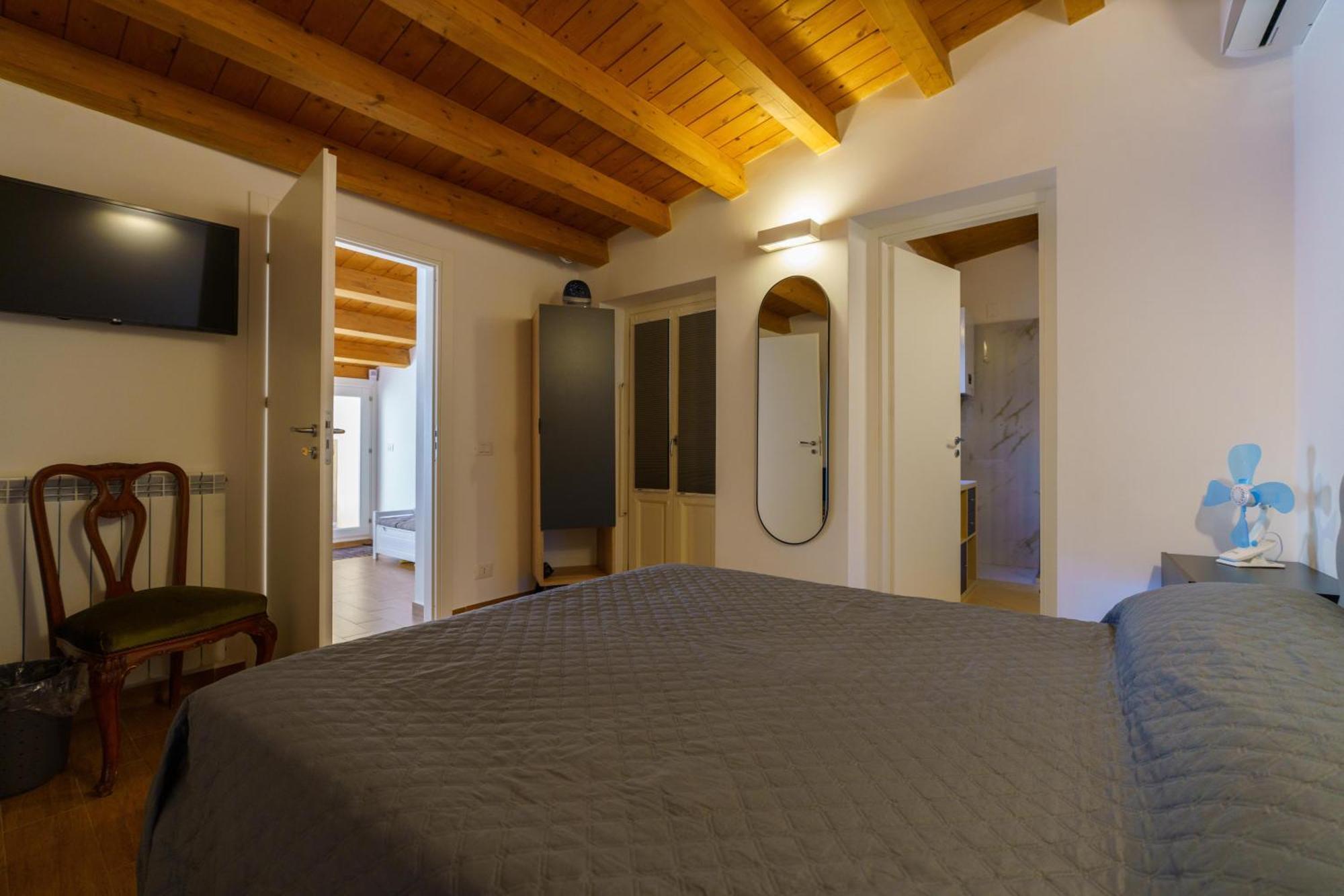 Maquedino Holiday Home & Terrace - Cozy Central Loft パレルモ エクステリア 写真