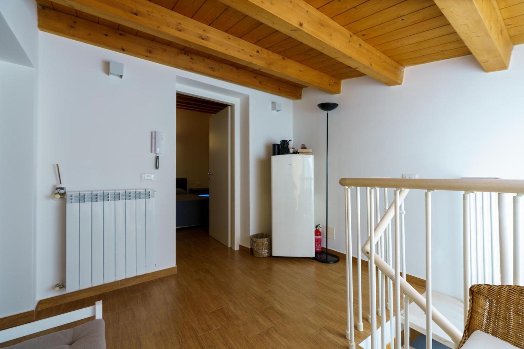 Maquedino Holiday Home & Terrace - Cozy Central Loft パレルモ エクステリア 写真