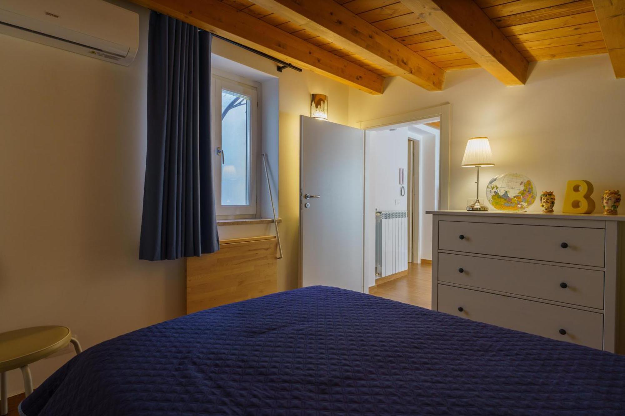 Maquedino Holiday Home & Terrace - Cozy Central Loft パレルモ エクステリア 写真