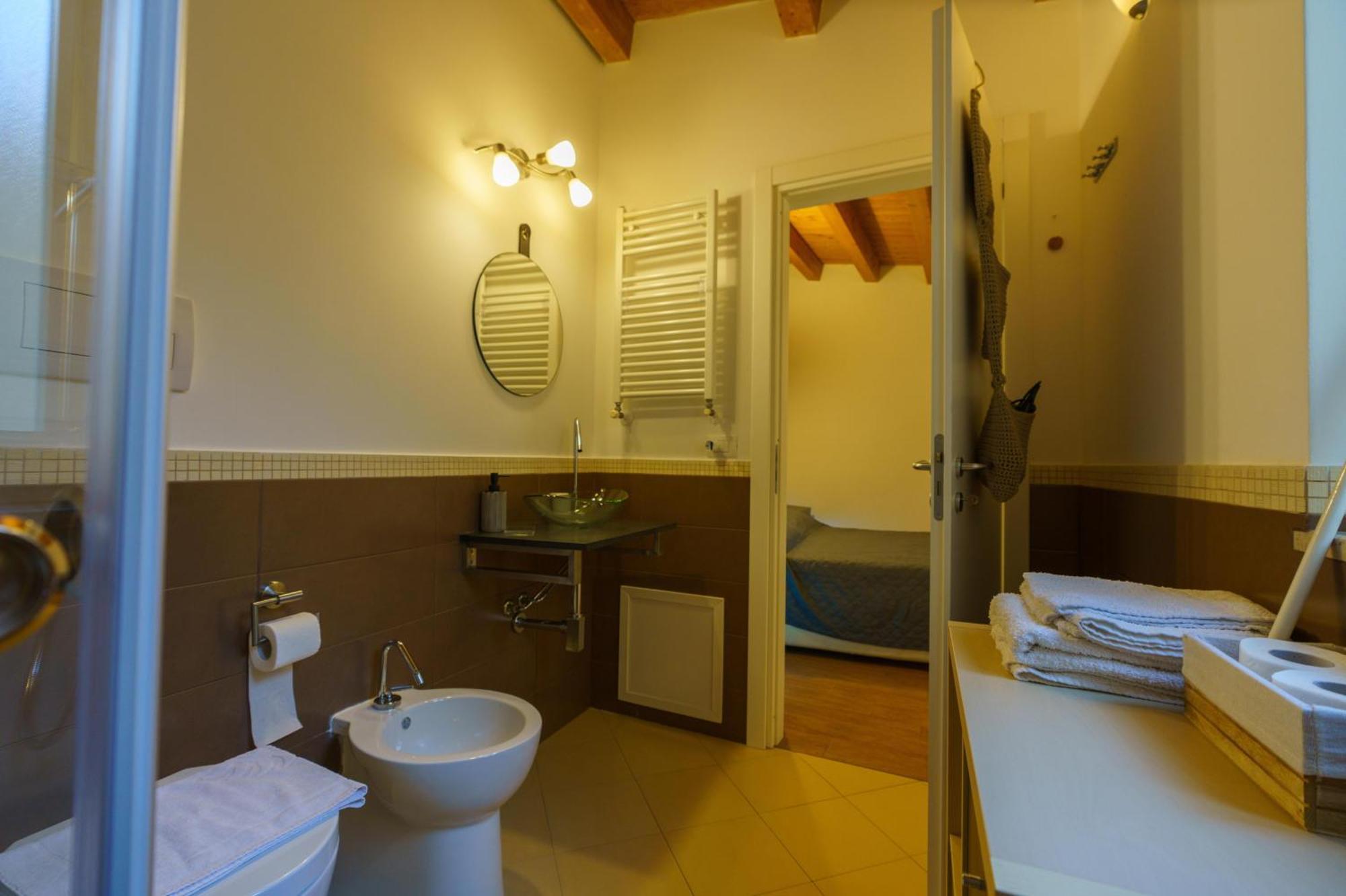 Maquedino Holiday Home & Terrace - Cozy Central Loft パレルモ エクステリア 写真