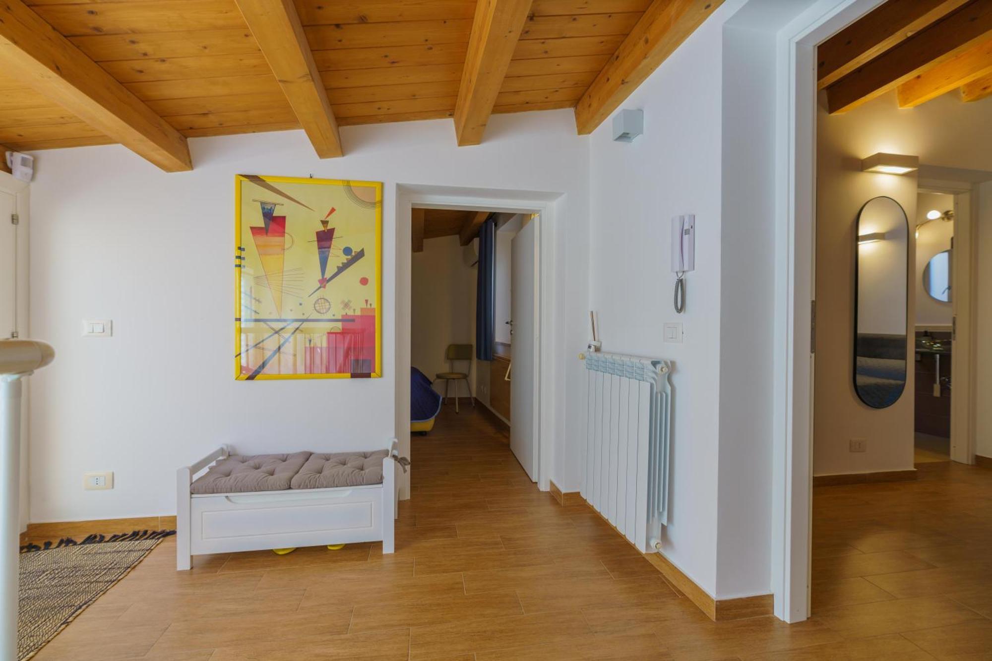 Maquedino Holiday Home & Terrace - Cozy Central Loft パレルモ エクステリア 写真
